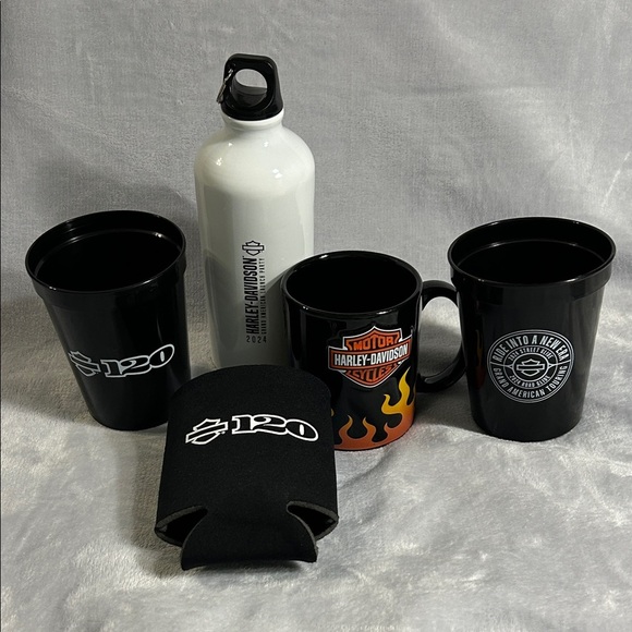 Harley-Davidson Black and White Drinkware Collection - Picture 1 of 6